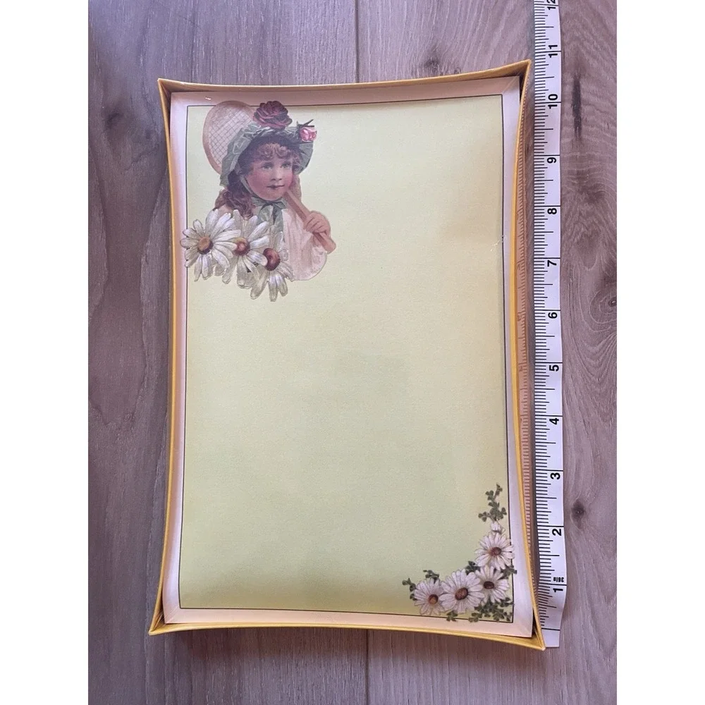 Vintage Victorian‎ Girl Stationary Set with Flowers 20 Sheets 20 Envelope